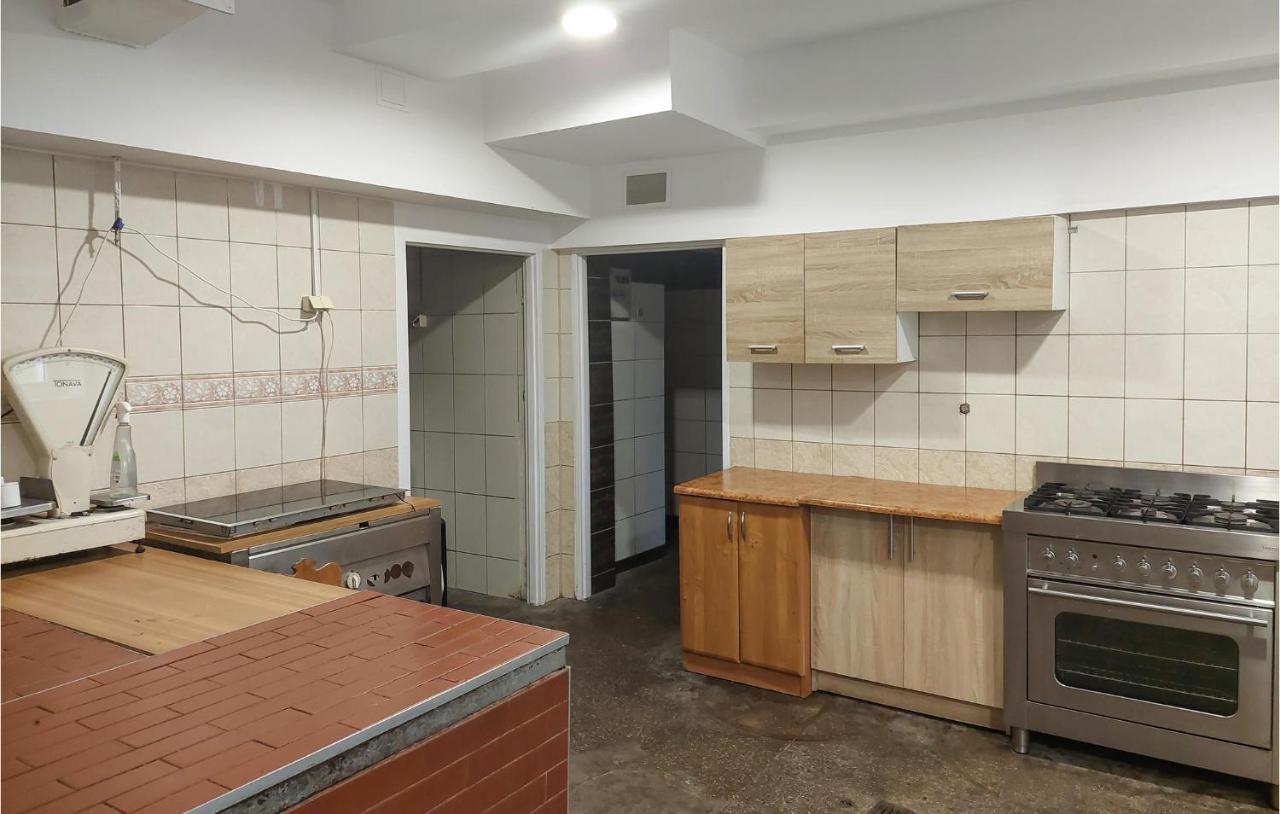 Cozy Home In Raciaski Mlyn With Kitchen Raciaz 外观 照片